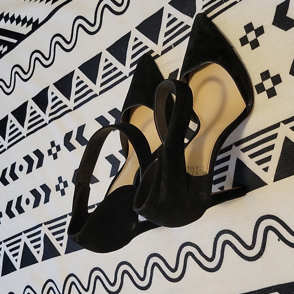 Shoes - Picture 3 of 4